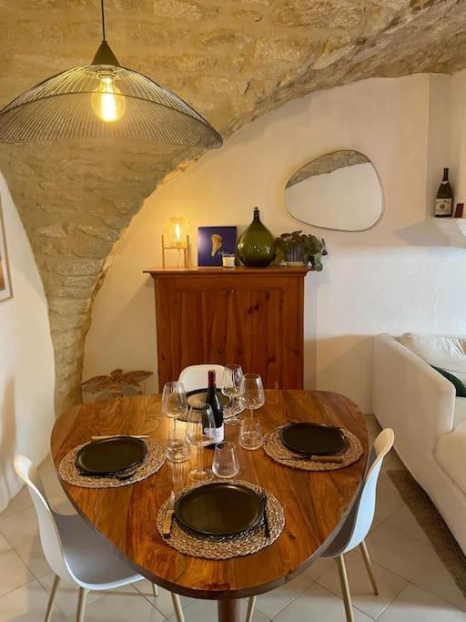 Charmante Maison De Village Au Pied Du Luberon Cabrieres-d'Aigues Екстериор снимка