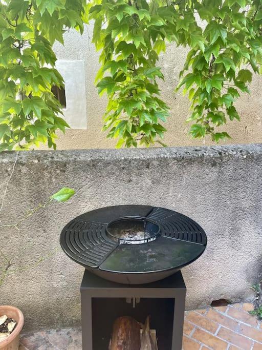Charmante Maison De Village Au Pied Du Luberon Cabrieres-d'Aigues Екстериор снимка