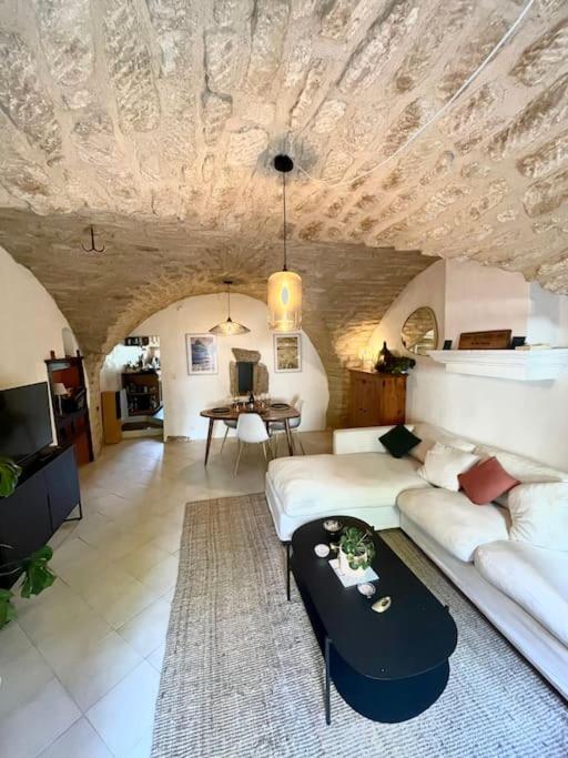Charmante Maison De Village Au Pied Du Luberon Cabrieres-d'Aigues Екстериор снимка