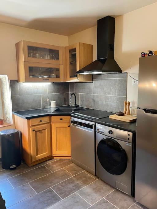 Charmante Maison De Village Au Pied Du Luberon Cabrieres-d'Aigues Екстериор снимка